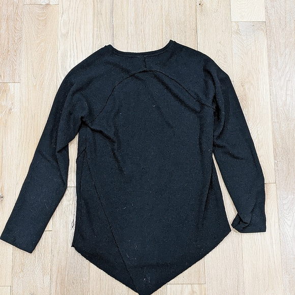 Zara Men's Large Unique V Cut Black Sweater - Picture 5 of 5